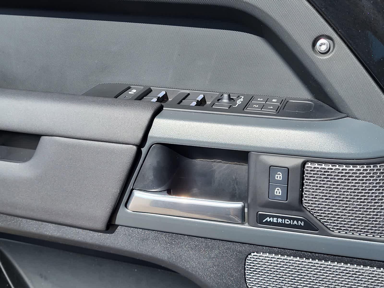 Thumbnail: 2024 Land Rover Defender - 14