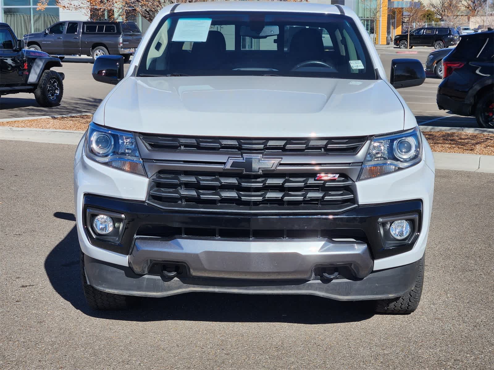 Thumbnail: 2022 Chevrolet Colorado - 3