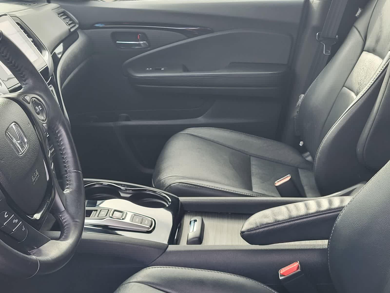 Thumbnail: 2018 Honda Pilot - 28