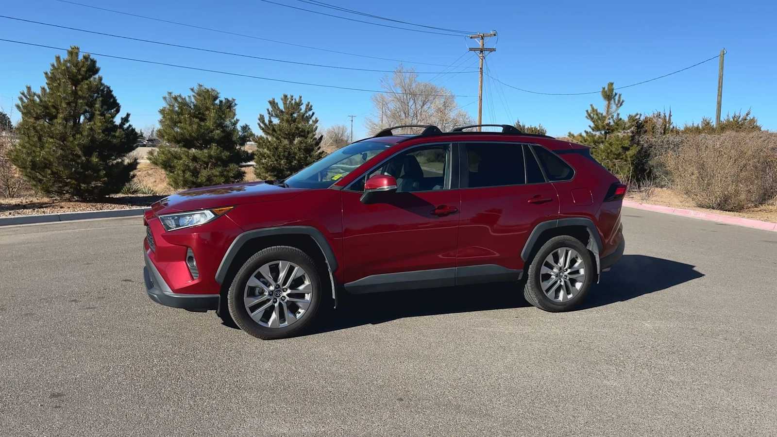 Thumbnail: 2020 Toyota RAV4 - 4