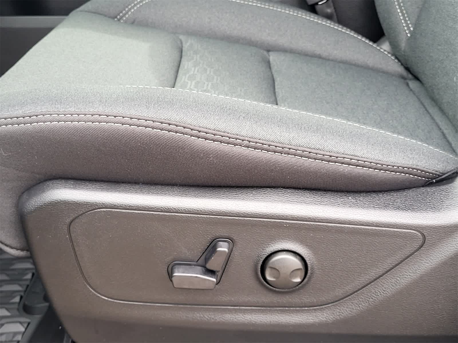 Thumbnail: 2026 RAM 1500 - 11