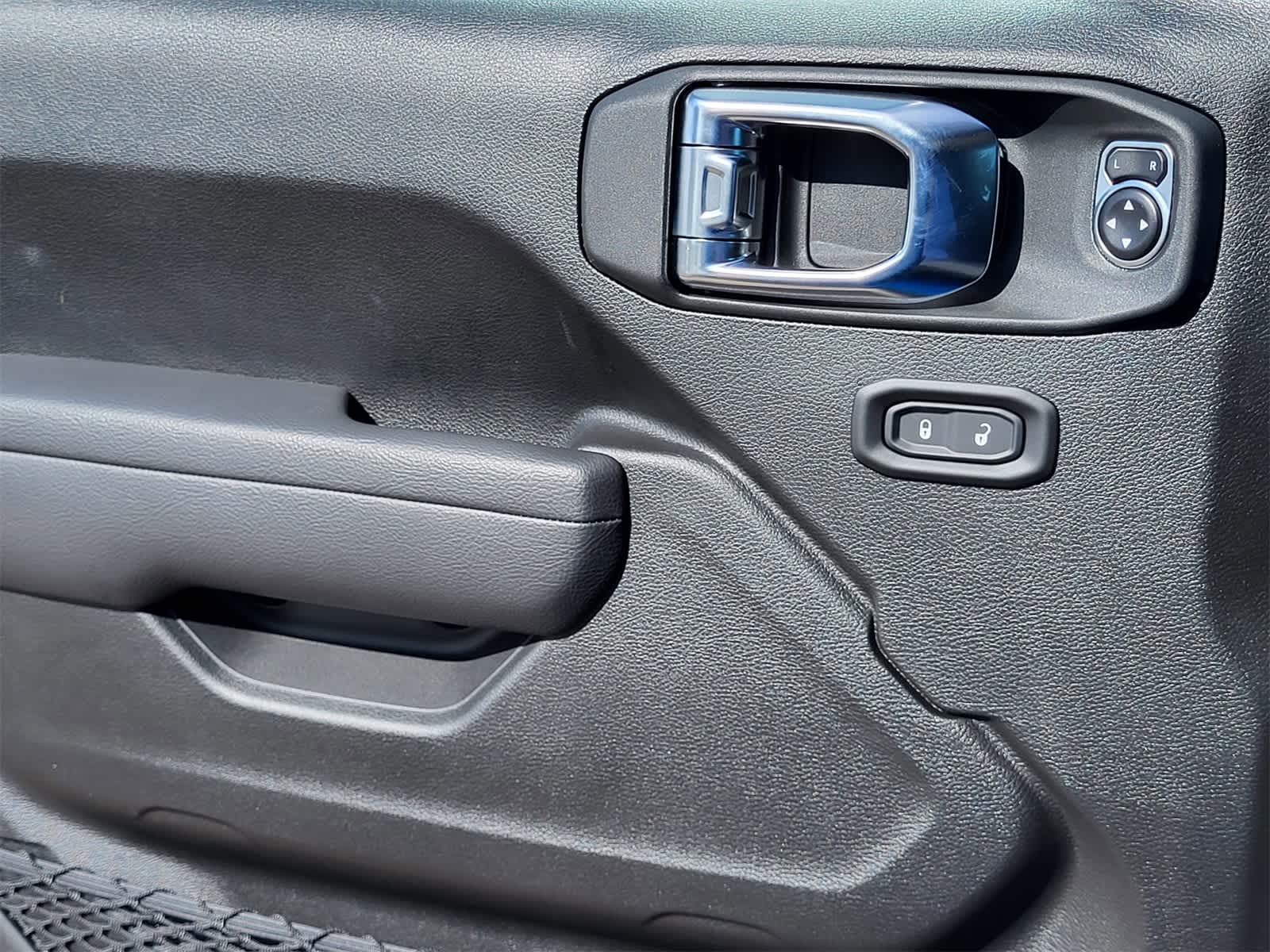 Thumbnail: 2025 Jeep Wrangler - 15