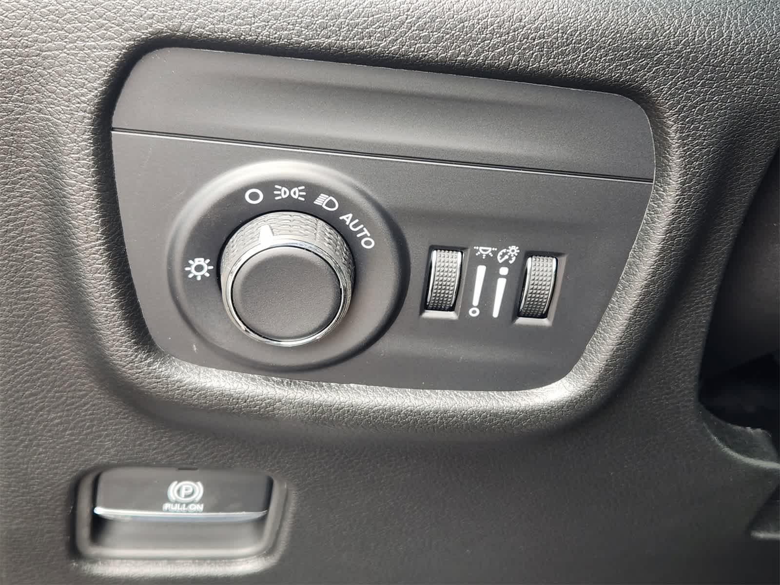 Thumbnail: 2025 Jeep Grand Cherokee - 17