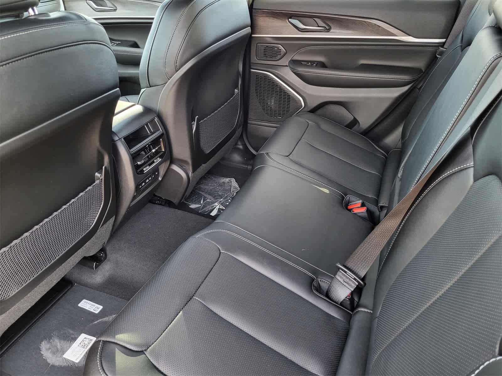 Thumbnail: 2026 Jeep Grand Cherokee - 20