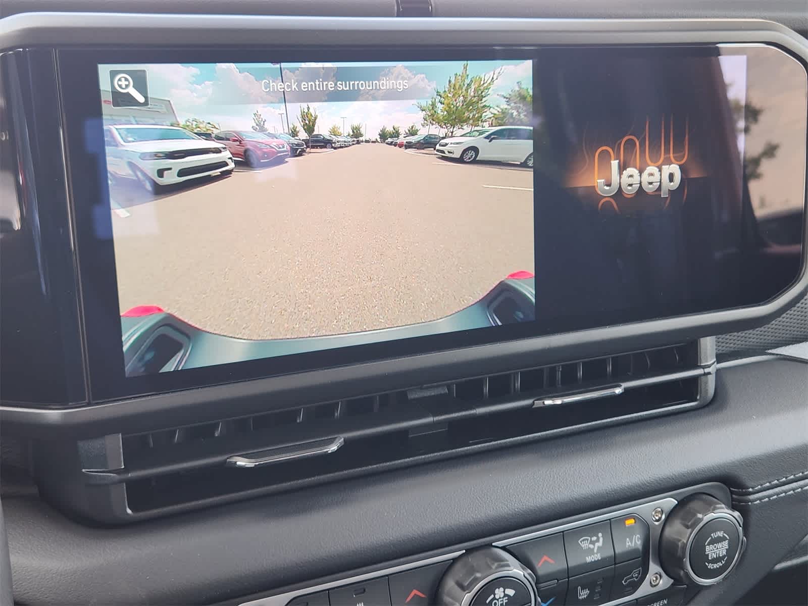 Thumbnail: 2025 Jeep Gladiator - 15