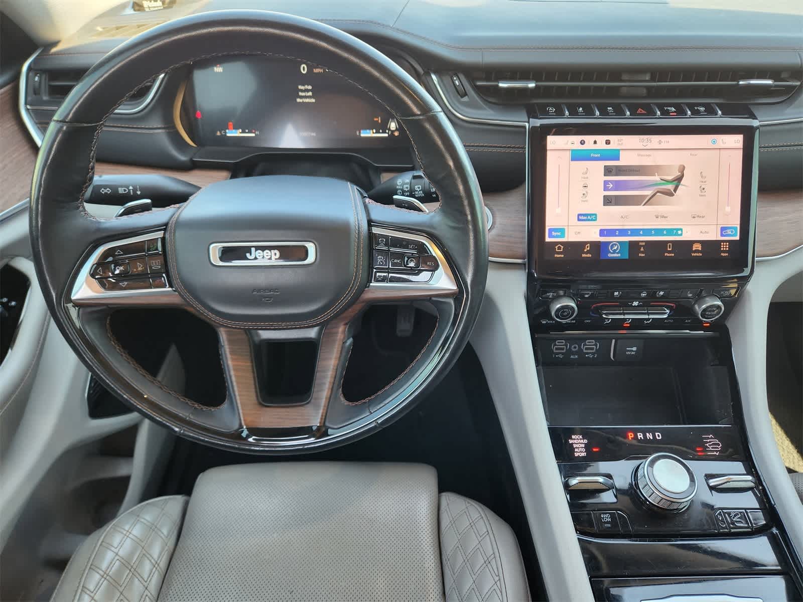 Thumbnail: 2022 Jeep Grand Cherokee - 25
