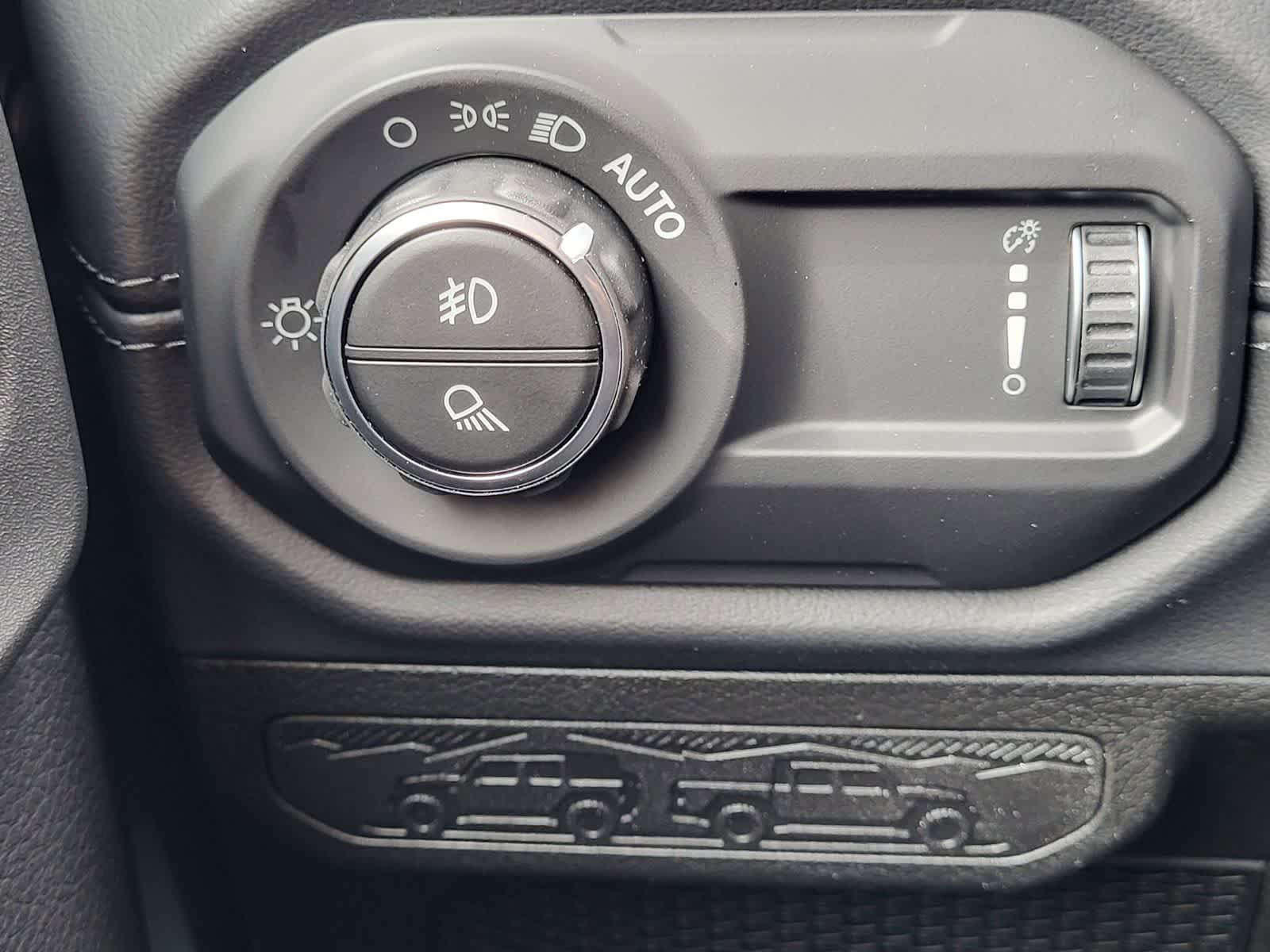 Thumbnail: 2026 Jeep Gladiator - 13