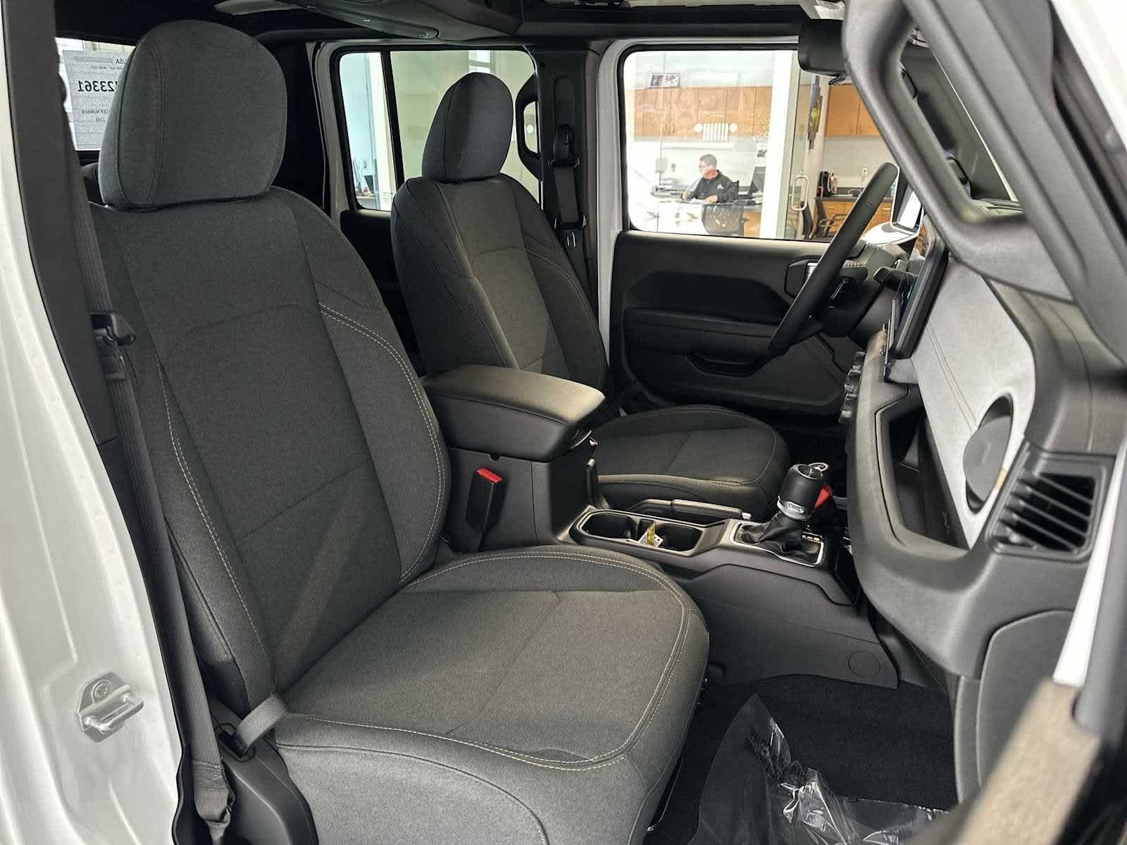 Thumbnail: 2025 Jeep Gladiator - 23