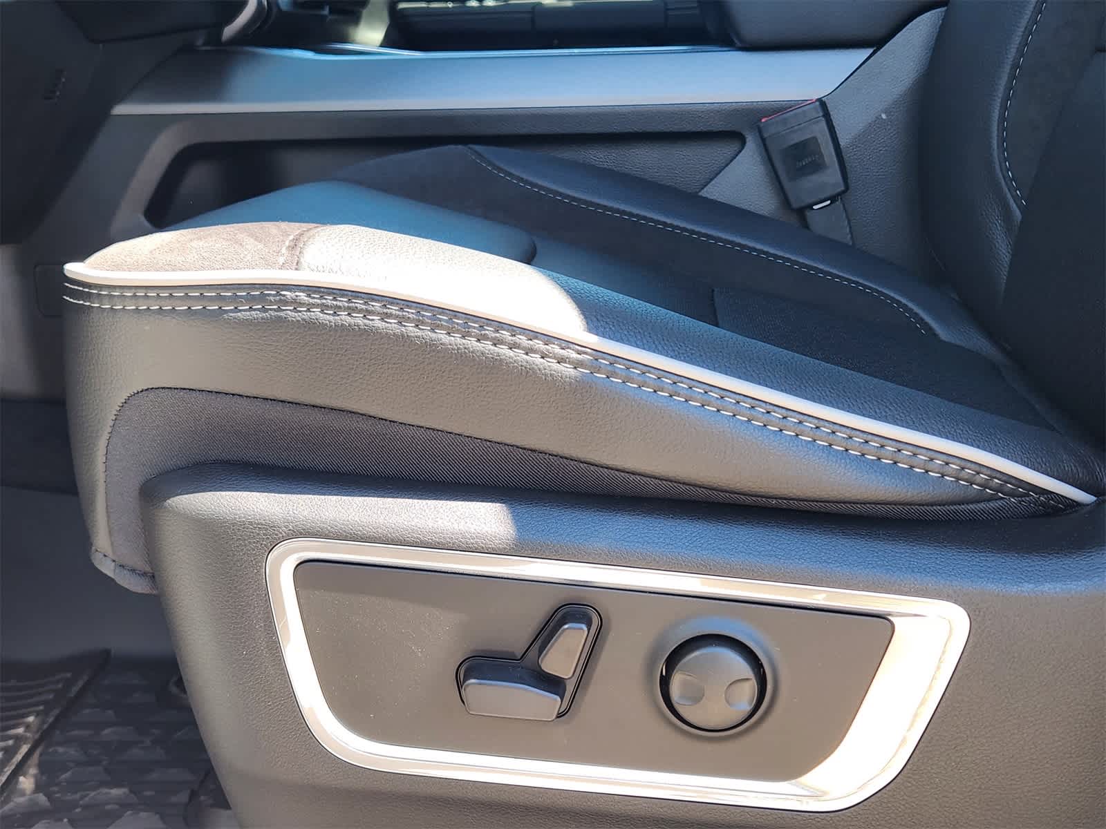 Thumbnail: 2026 RAM 1500 - 19