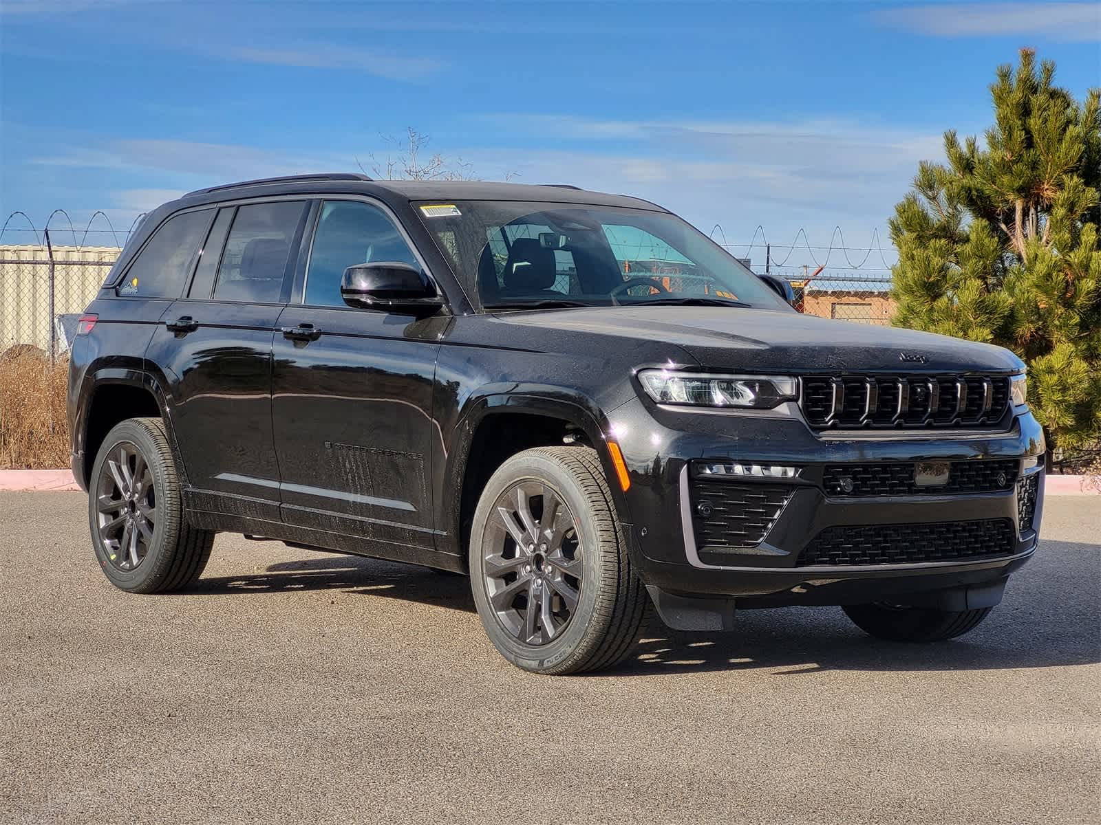 Thumbnail: 2026 Jeep Grand Cherokee - 3