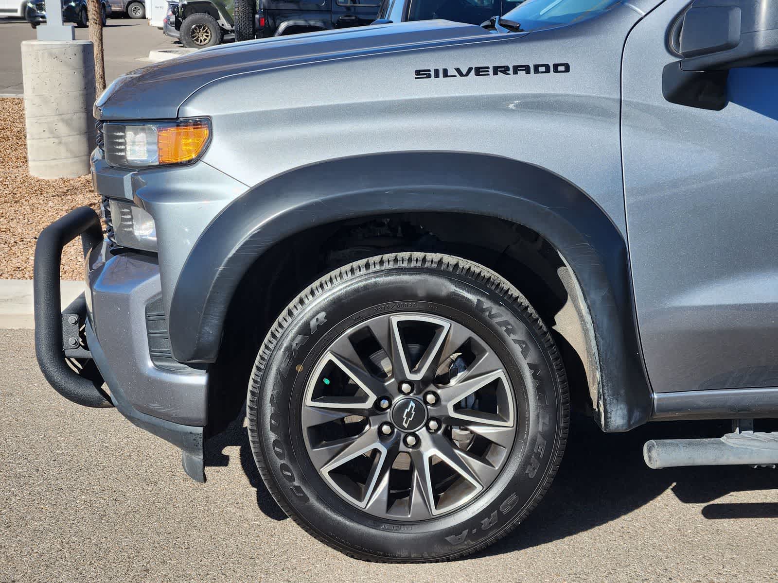 Thumbnail: 2020 Chevrolet Silverado 1500 - 4