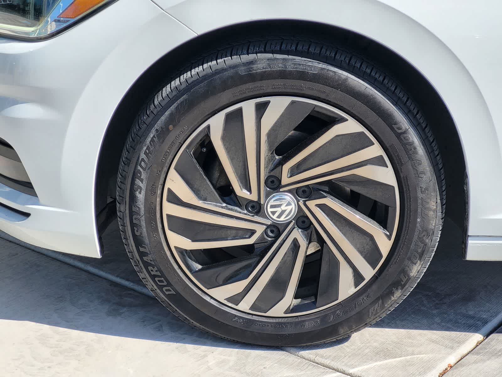 Thumbnail: 2019 Volkswagen Jetta - 9
