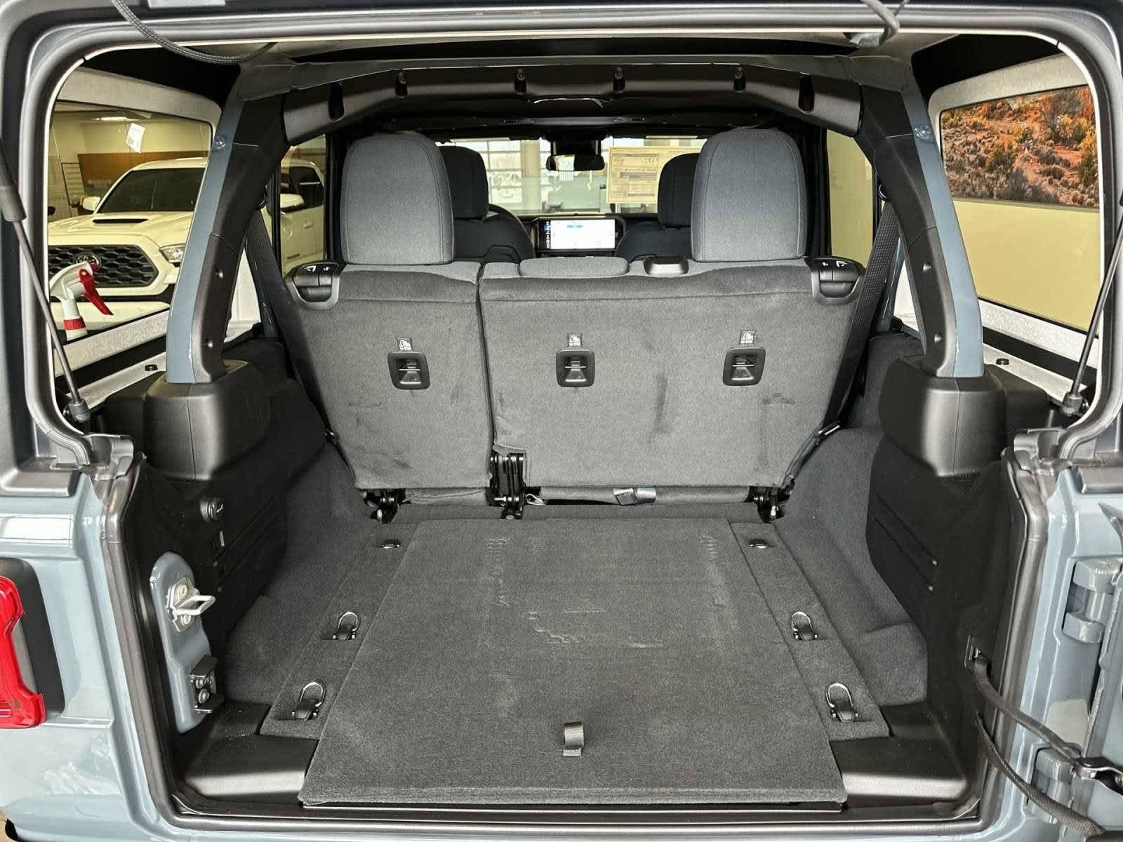 Thumbnail: 2024 Jeep Wrangler - 28