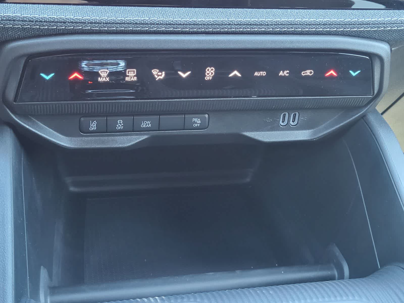 Thumbnail: 2026 Jeep Cherokee - 17