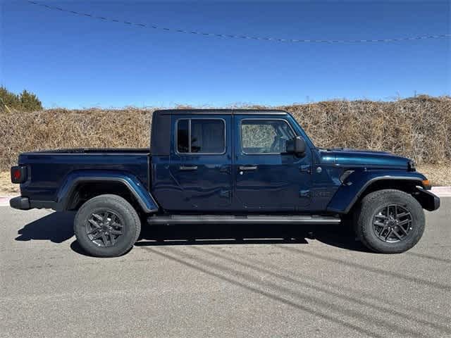 Thumbnail: 2025 Jeep Gladiator - 30