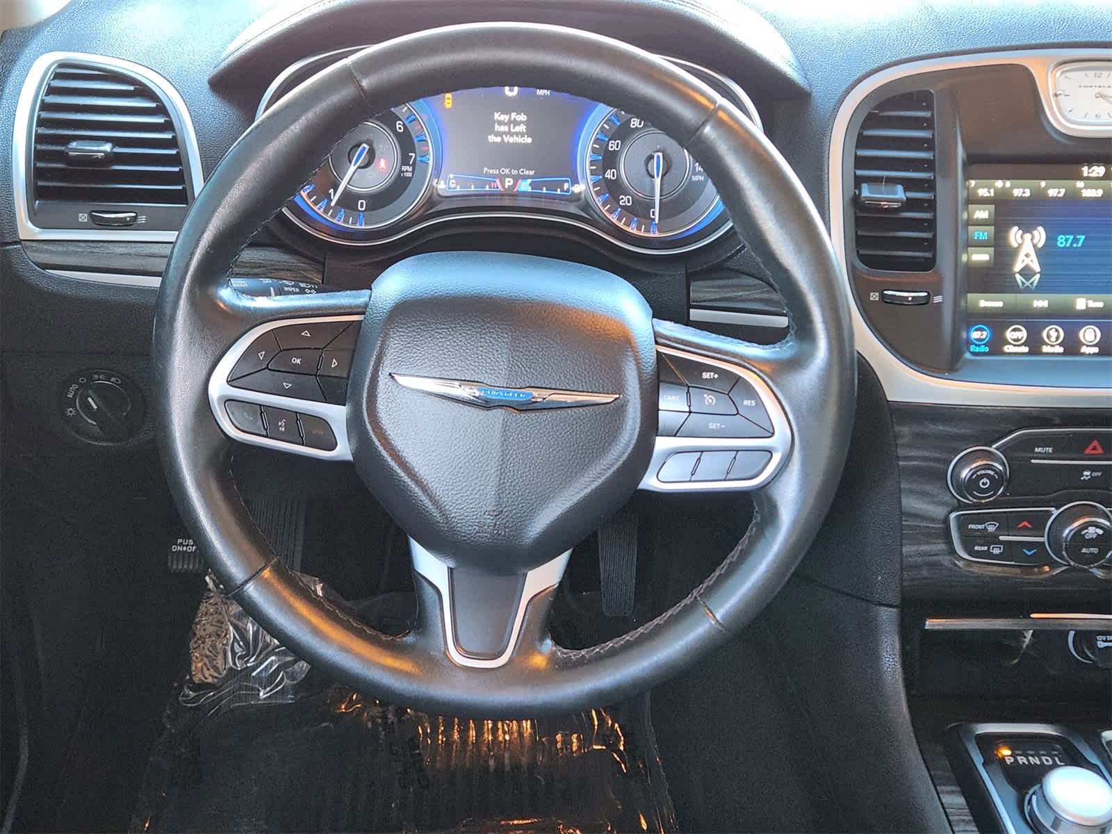 Thumbnail: 2019 Chrysler 300 - 22