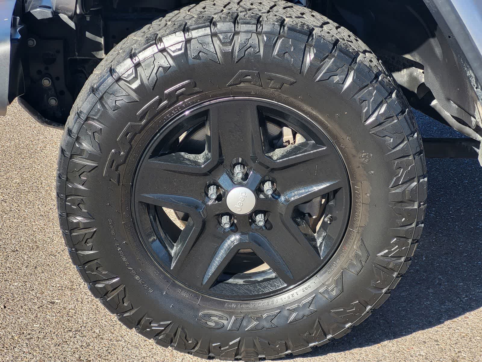 Thumbnail: 2020 Jeep Gladiator - 10