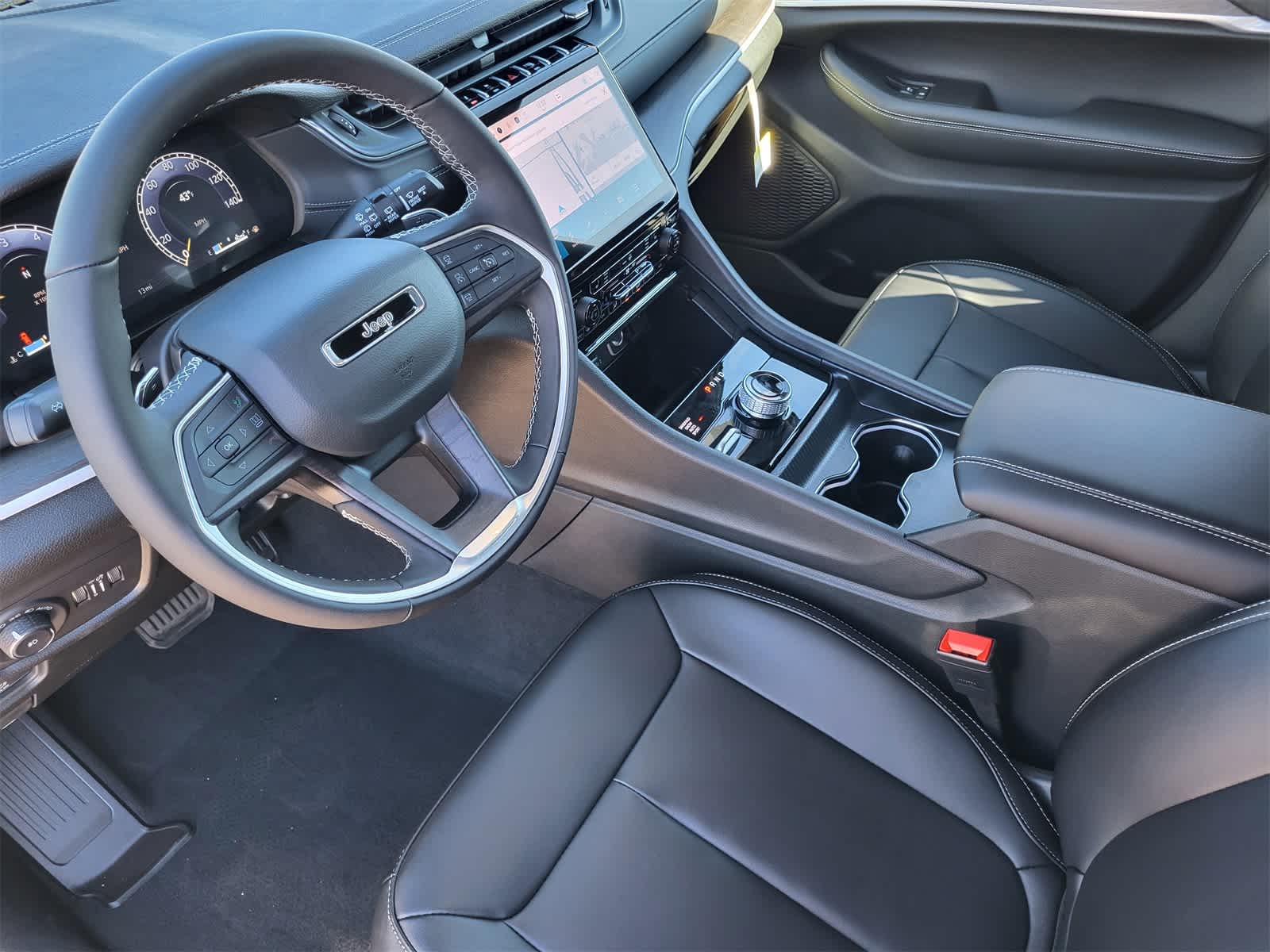 Thumbnail: 2025 Jeep Grand Cherokee L - 9