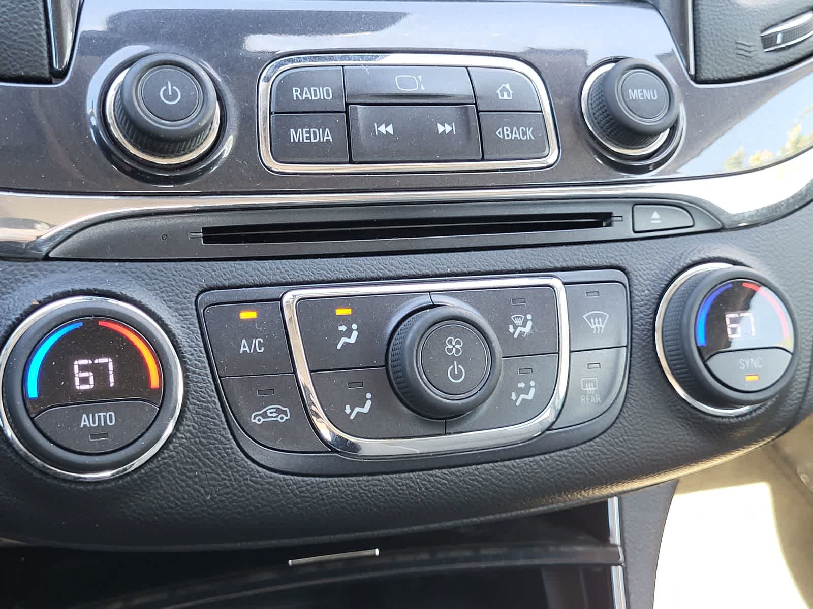 Thumbnail: 2015 Chevrolet Impala - 25