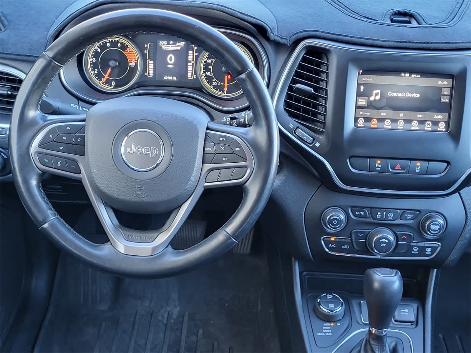 Thumbnail: 2021 Jeep Cherokee - 24