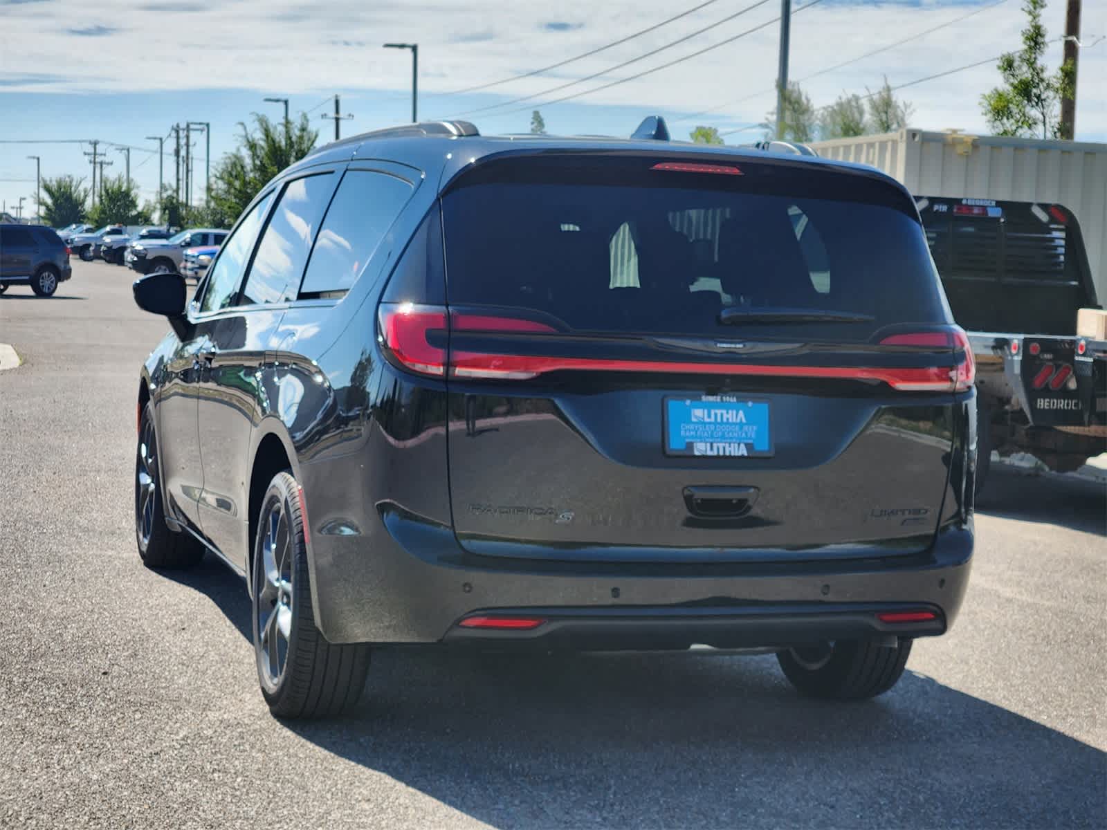 Thumbnail: 2026 Chrysler Pacifica - 31