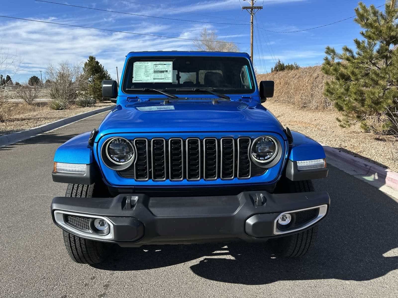 Thumbnail: 2025 Jeep Gladiator - 16