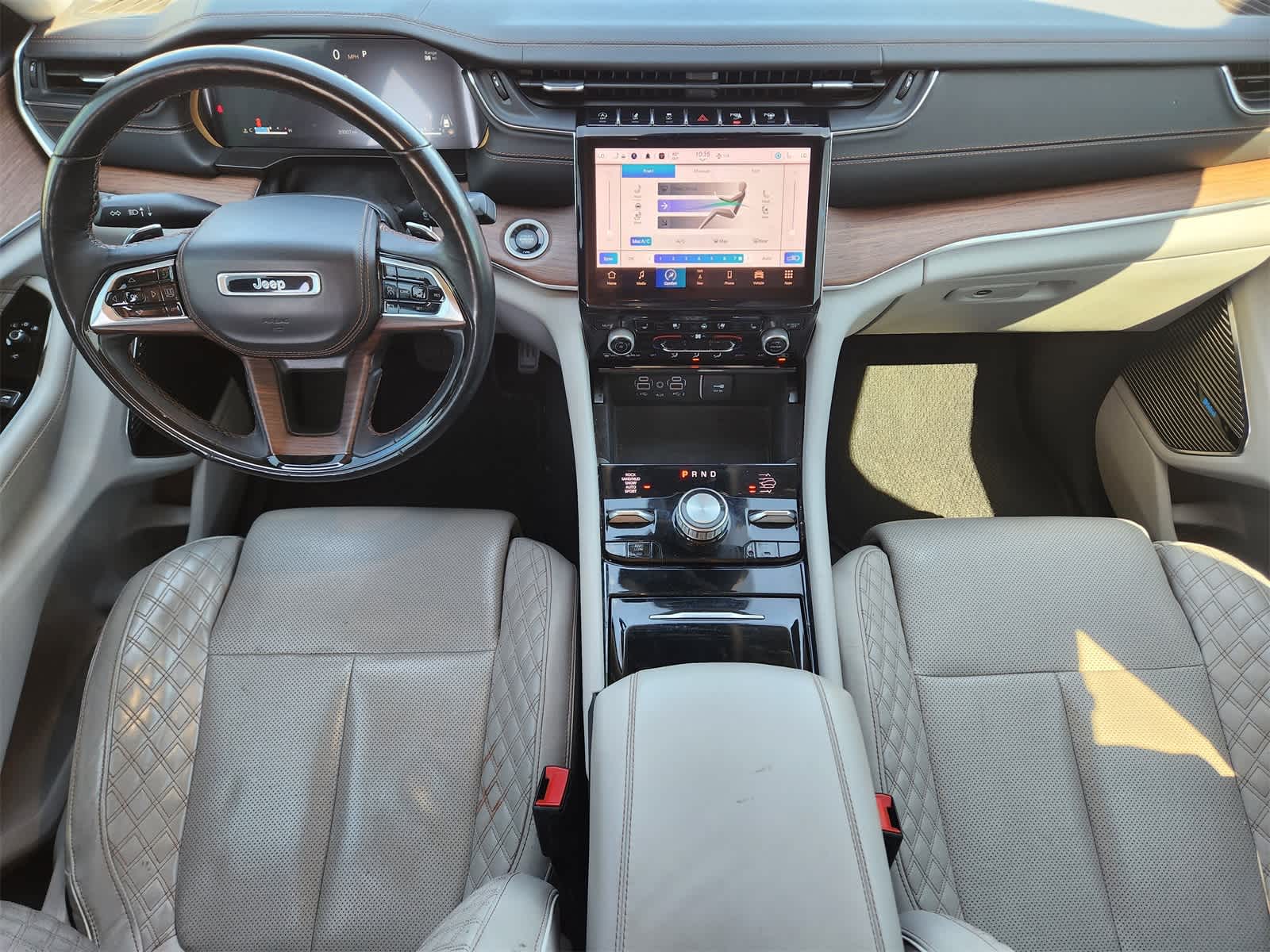 Thumbnail: 2022 Jeep Grand Cherokee - 24