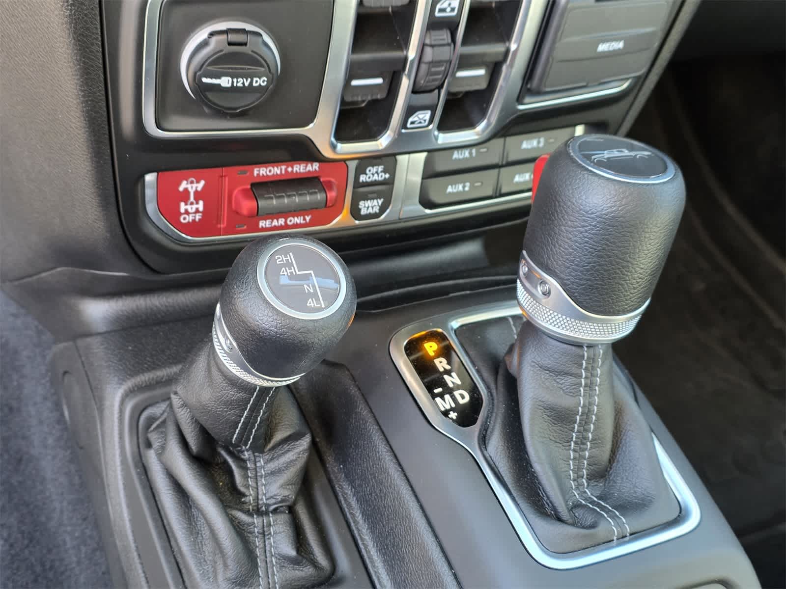 Thumbnail: 2025 Jeep Gladiator - 22