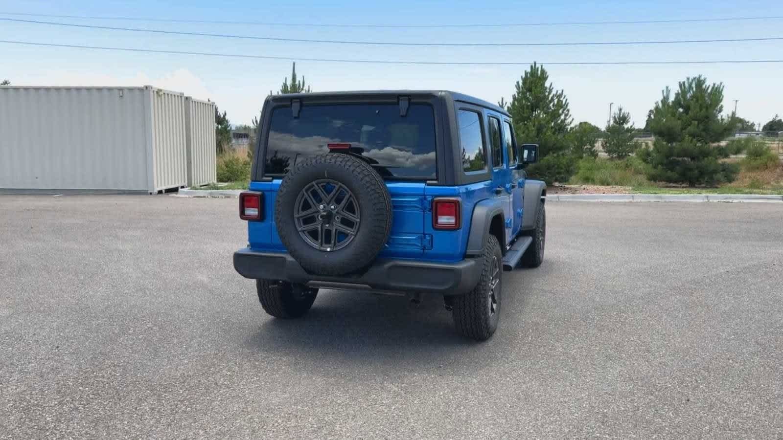 Thumbnail: 2024 Jeep Wrangler - 11