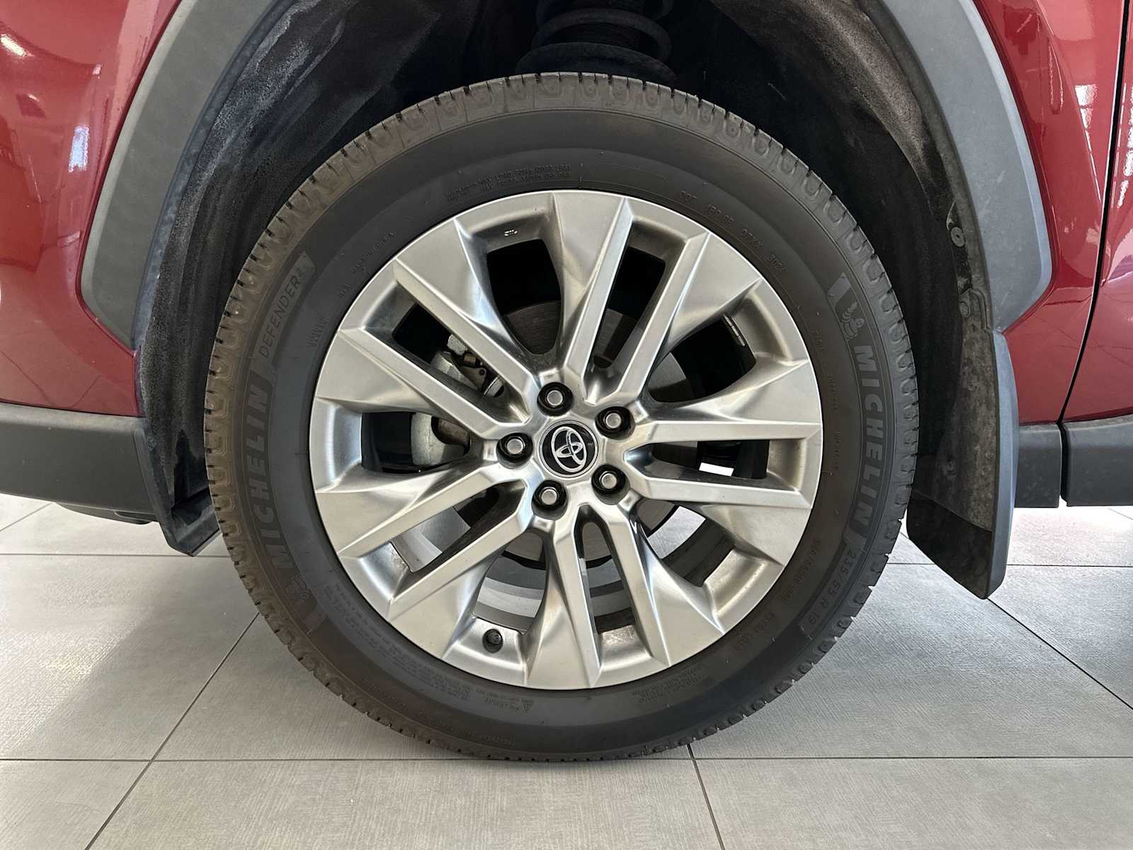 Thumbnail: 2020 Toyota RAV4 - 15