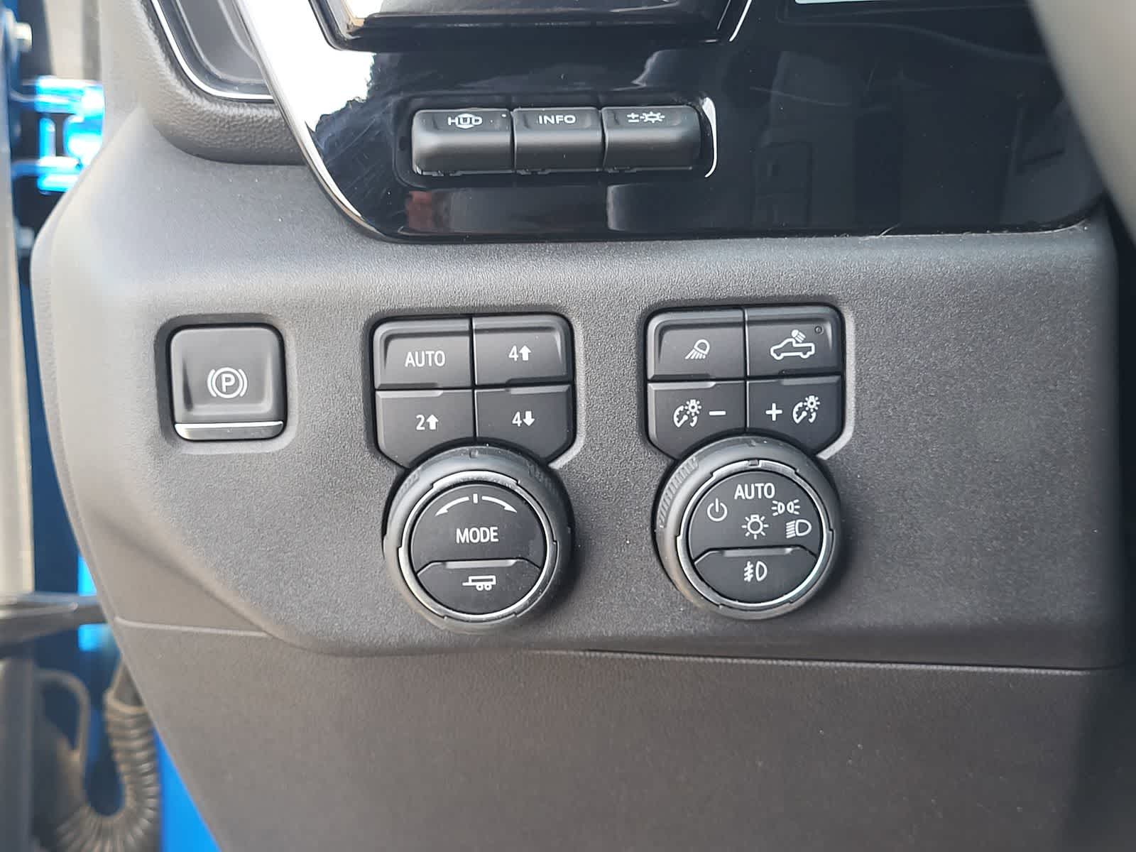 Thumbnail: 2023 Chevrolet Silverado 1500 - 16