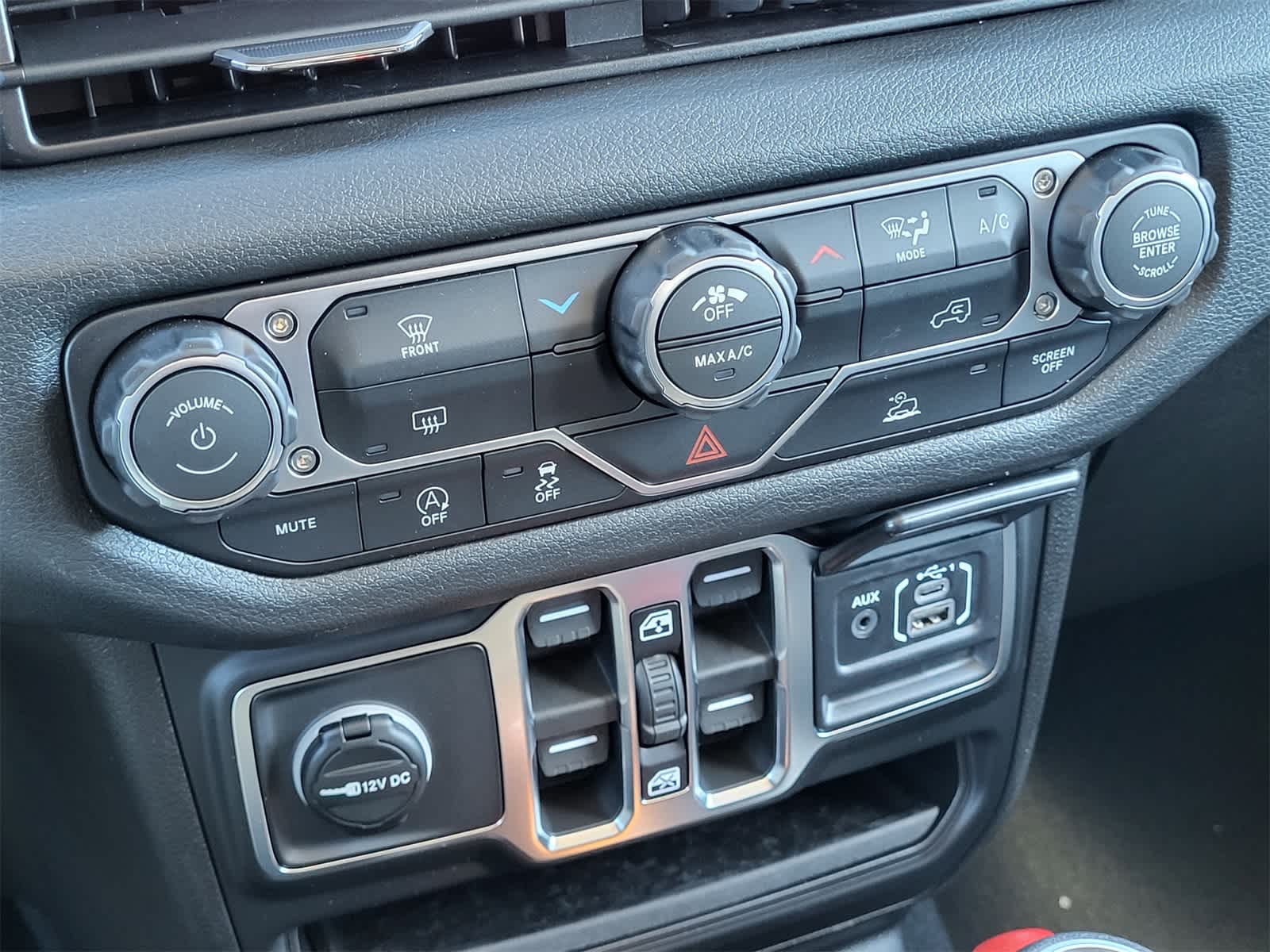 Thumbnail: 2026 Jeep Wrangler - 12