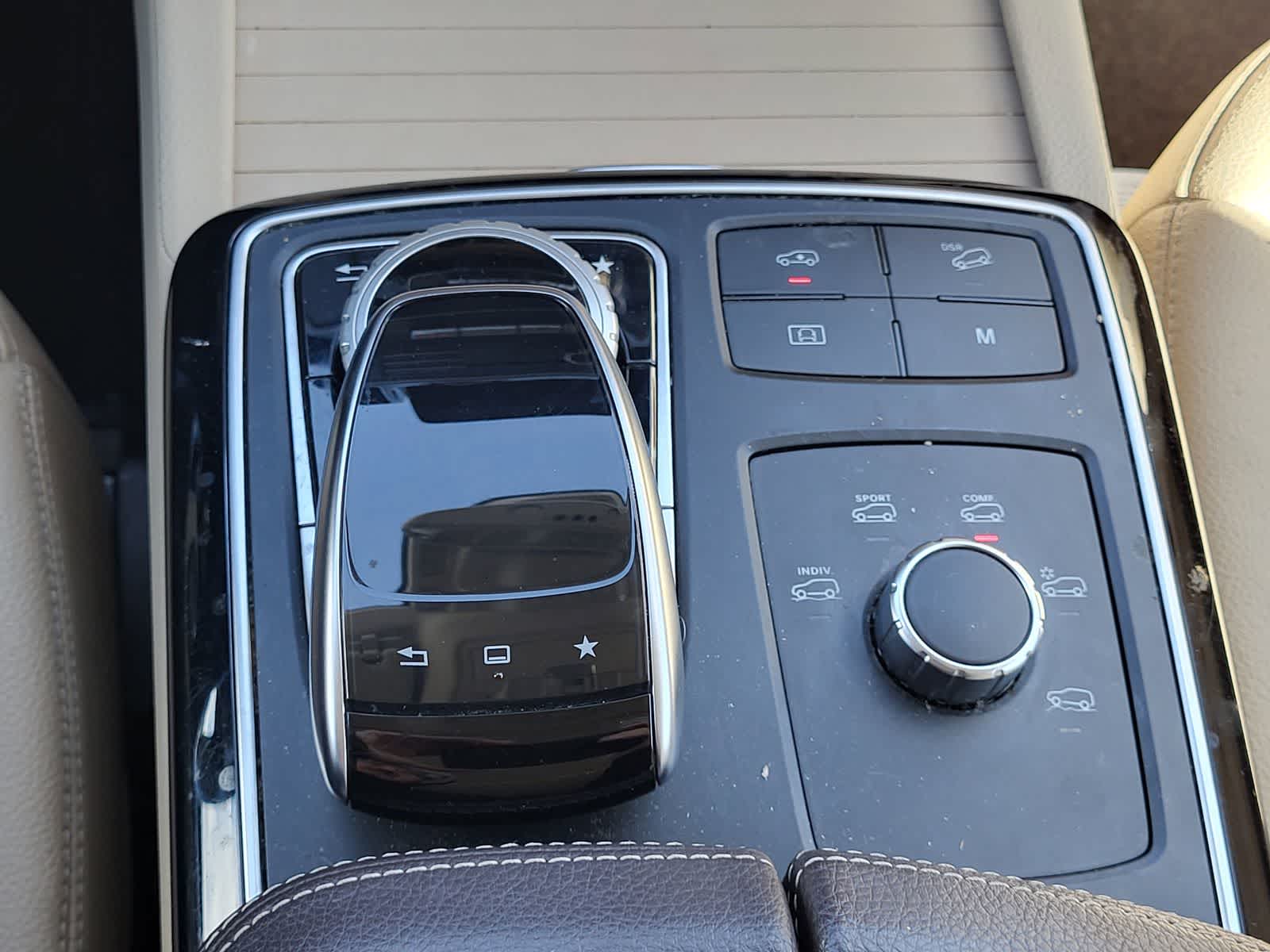 Thumbnail: 2017 Mercedes-Benz GLS - 24