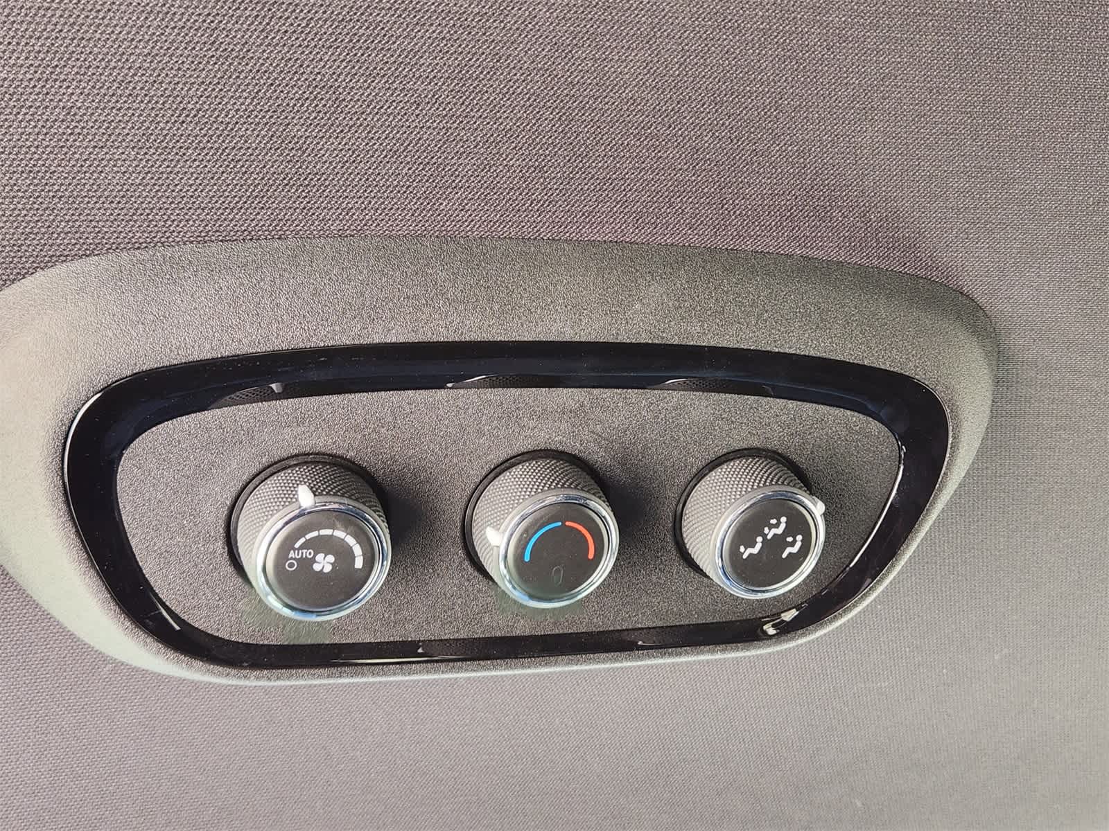 Thumbnail: 2023 Dodge Durango - 32