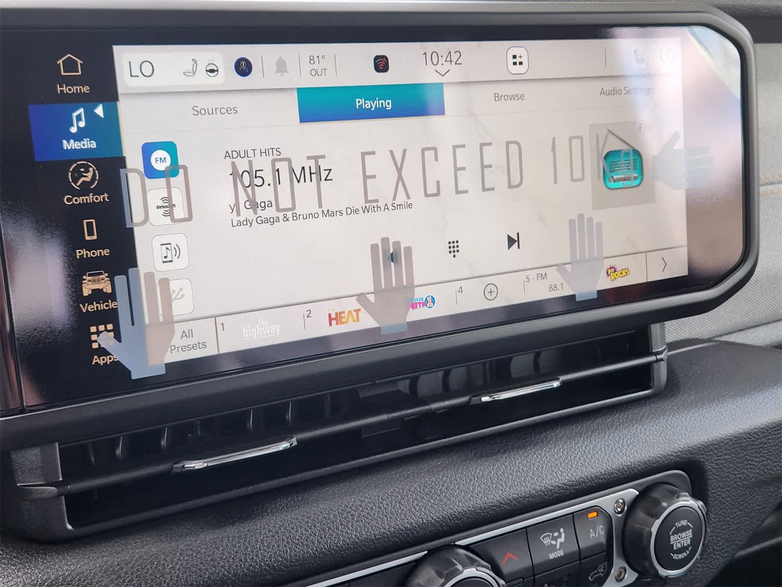 Thumbnail: 2025 Jeep Wrangler - 14