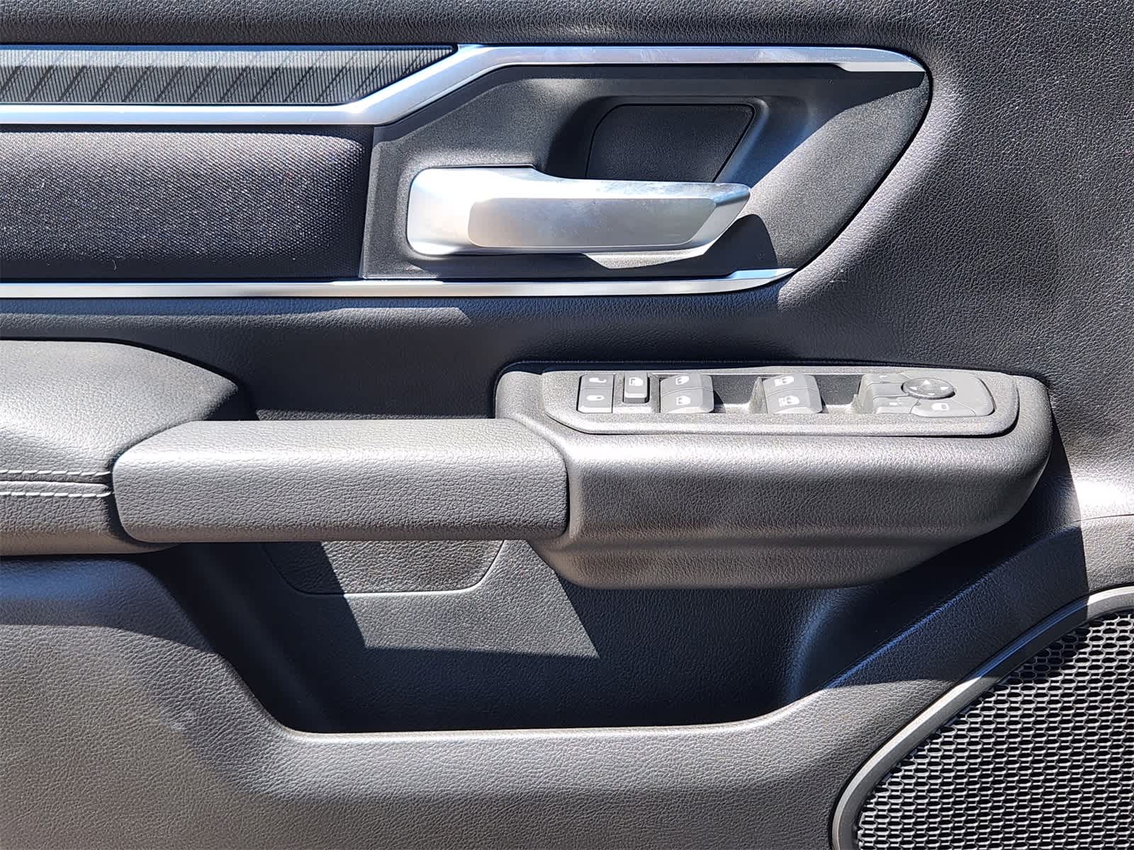 Thumbnail: 2026 RAM 1500 - 19