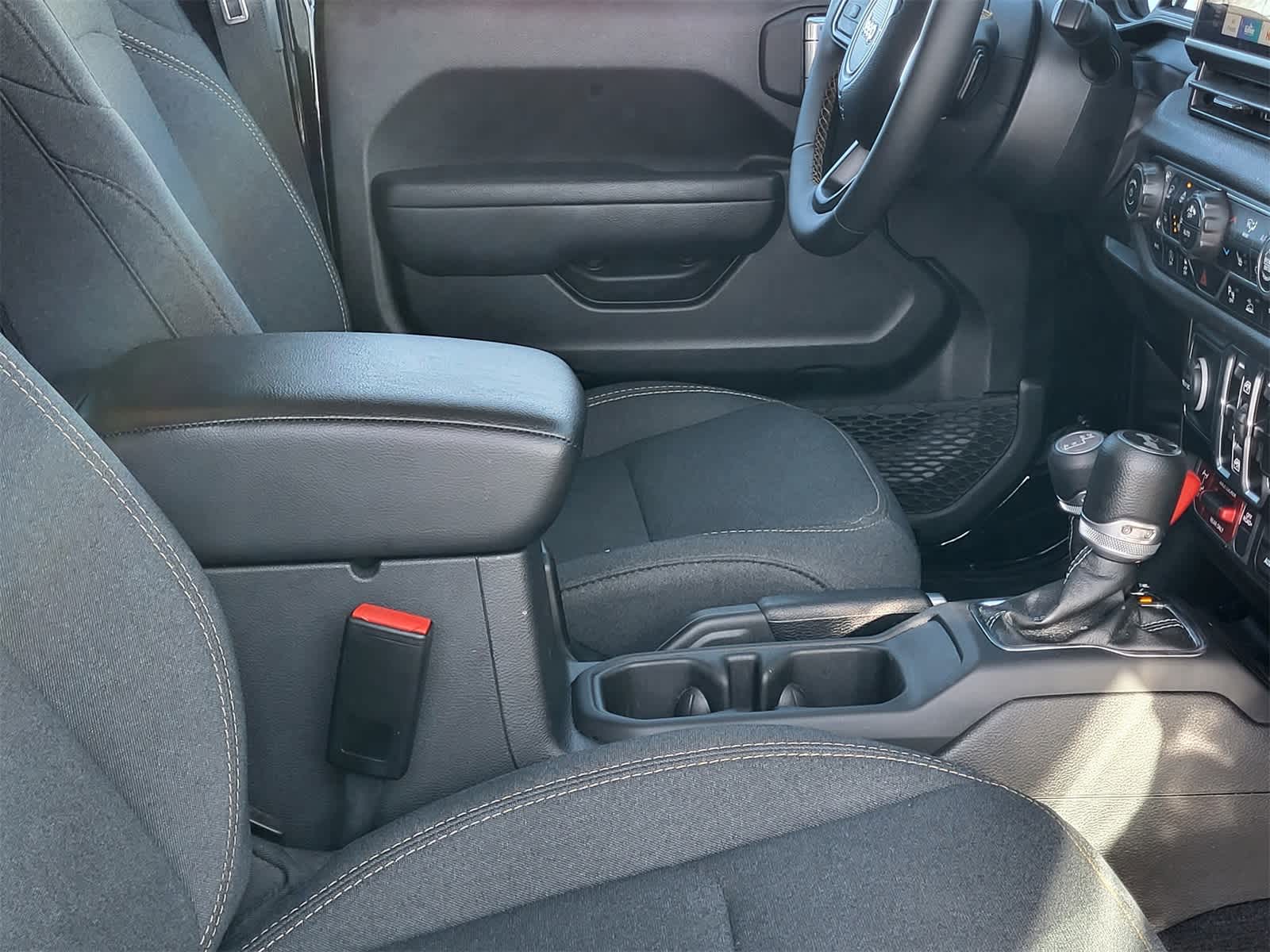 Thumbnail: 2024 Jeep Wrangler - 26