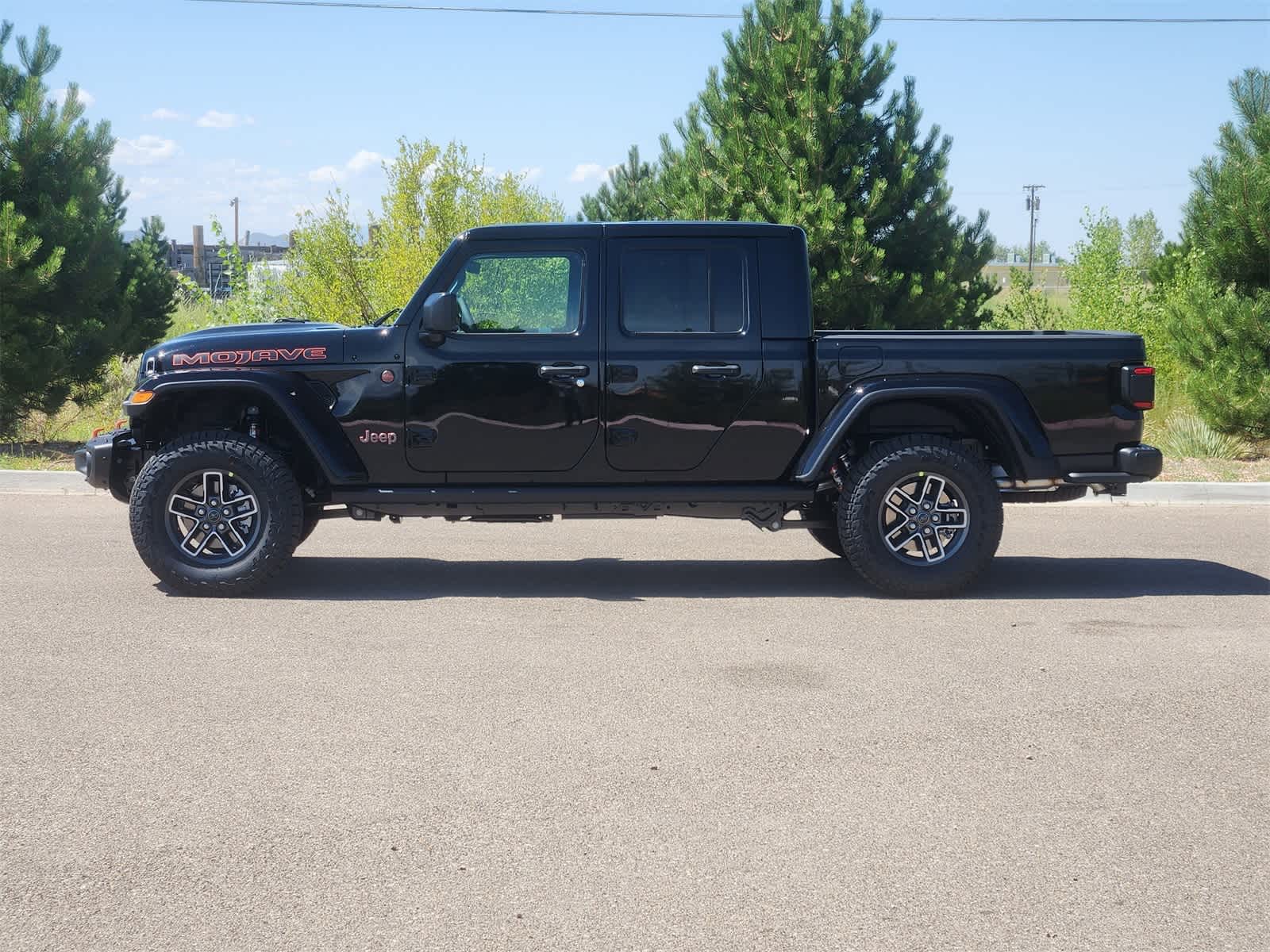 Thumbnail: 2025 Jeep Gladiator - 4