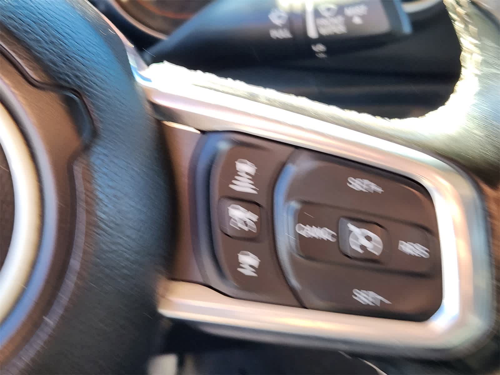 Thumbnail: 2020 Jeep Gladiator - 18