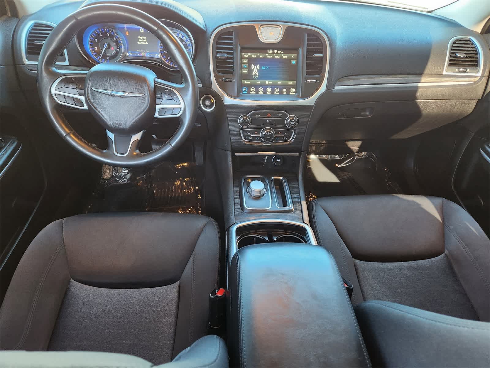 Thumbnail: 2019 Chrysler 300 - 21