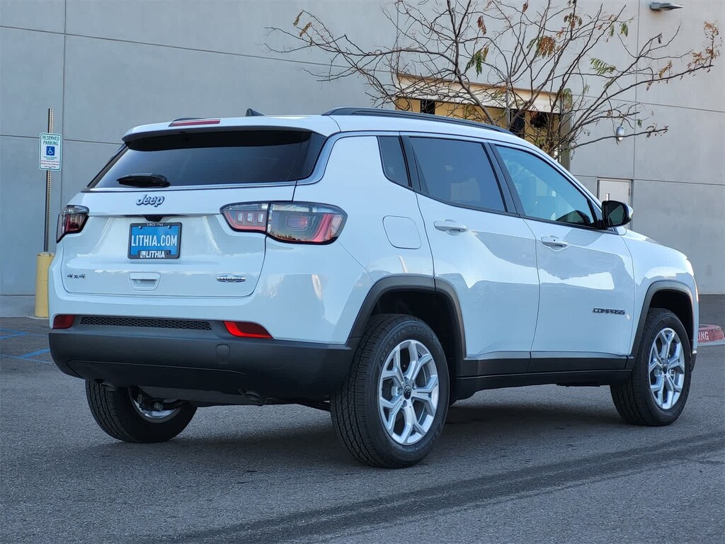 New 2026 Jeep Compass Latitude Sport Utility