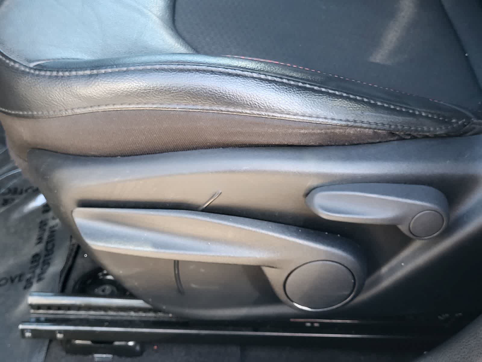 Thumbnail: 2023 Jeep Compass - 12