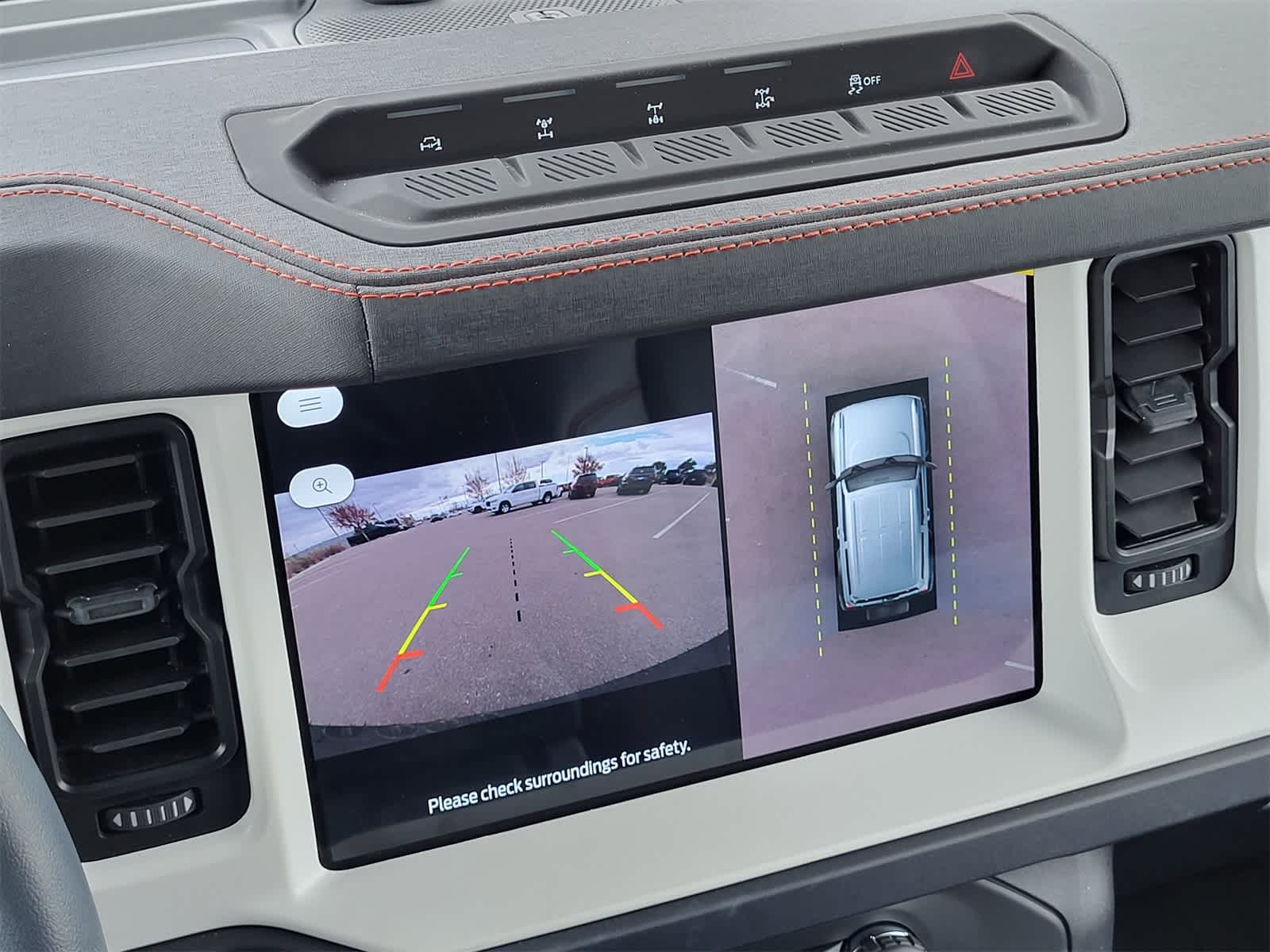 Thumbnail: 2025 Ford Bronco - 16