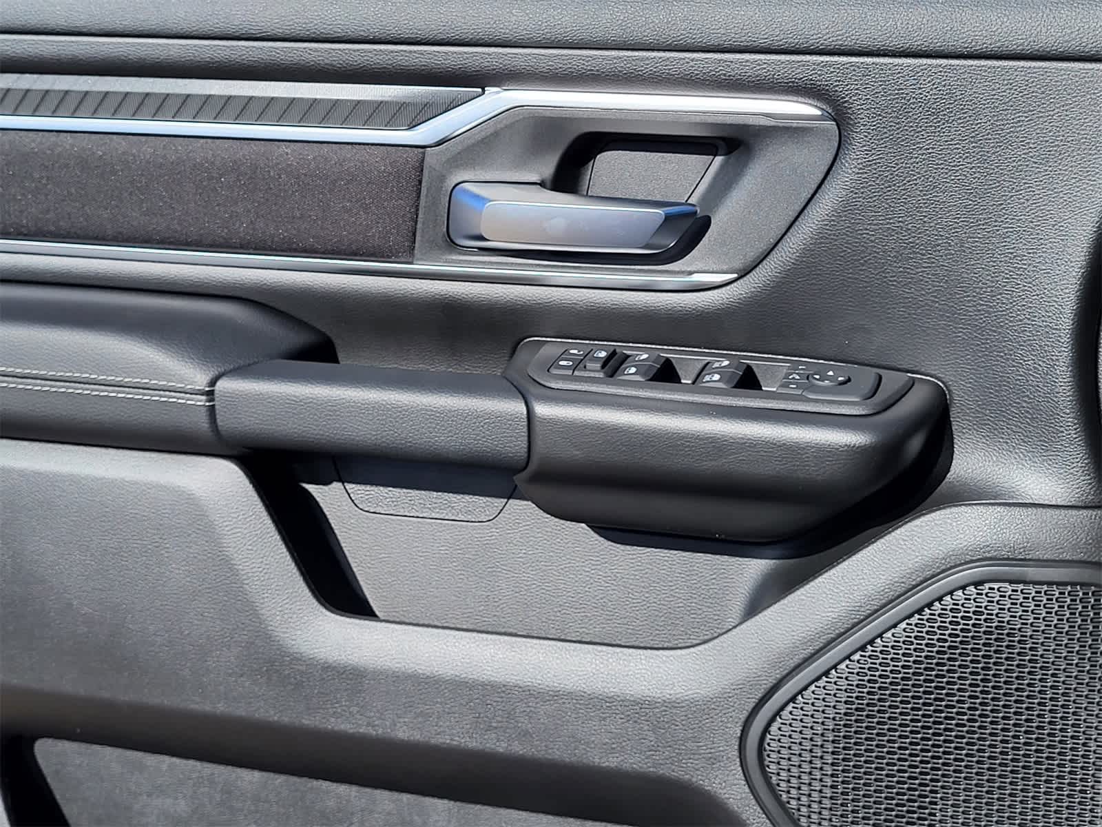 Thumbnail: 2026 RAM 1500 - 18