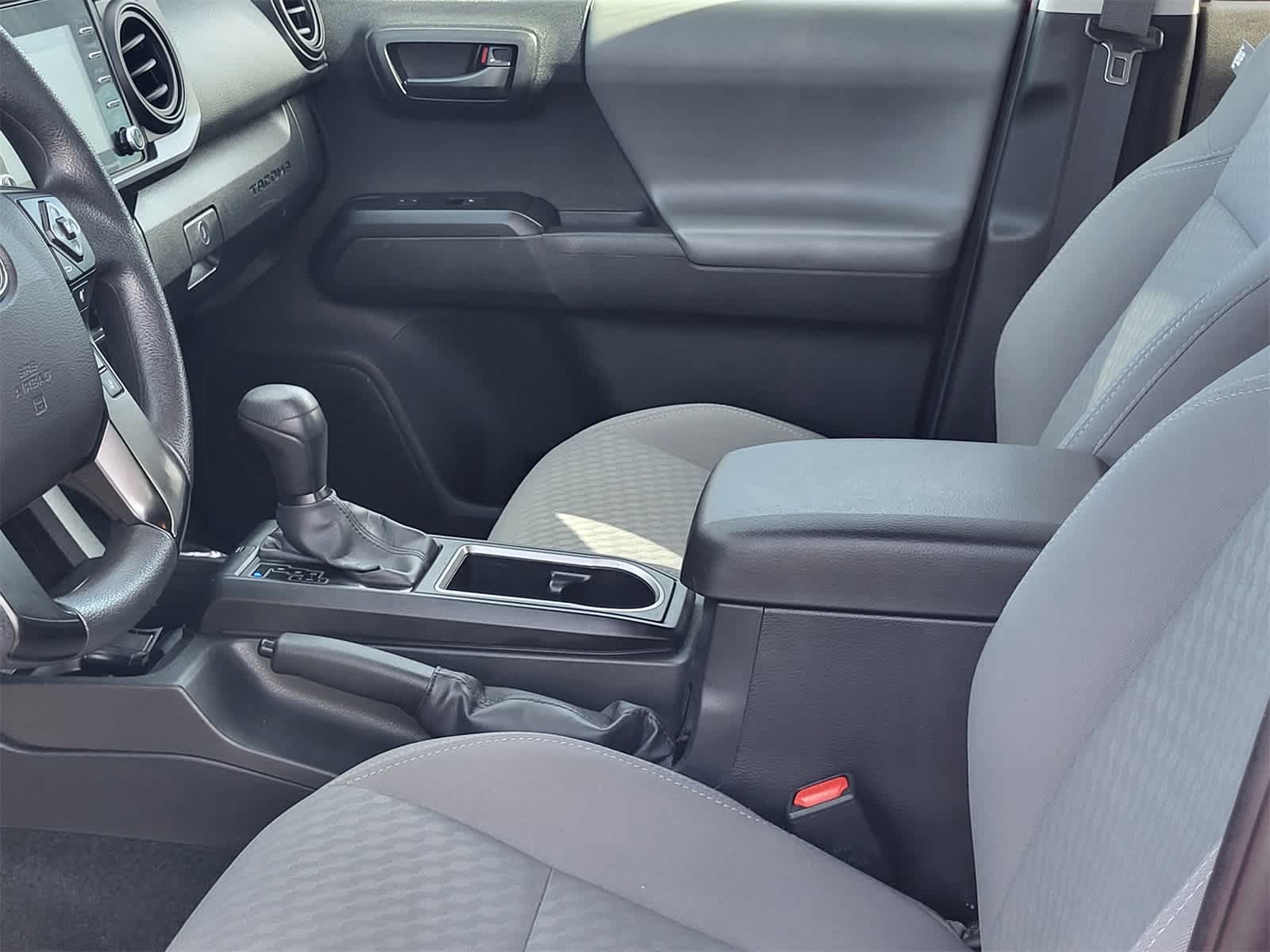 Thumbnail: 2022 Toyota Tacoma - 24