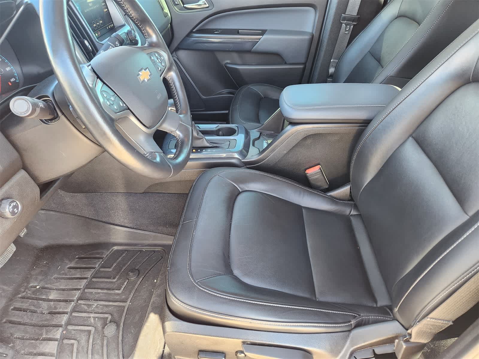 Thumbnail: 2022 Chevrolet Colorado - 24