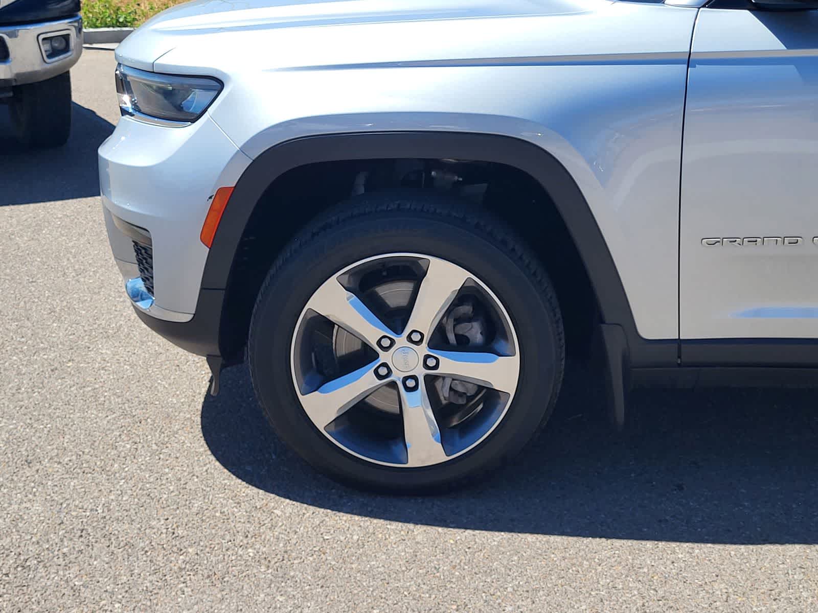 Thumbnail: 2021 Jeep Grand Cherokee L - 8