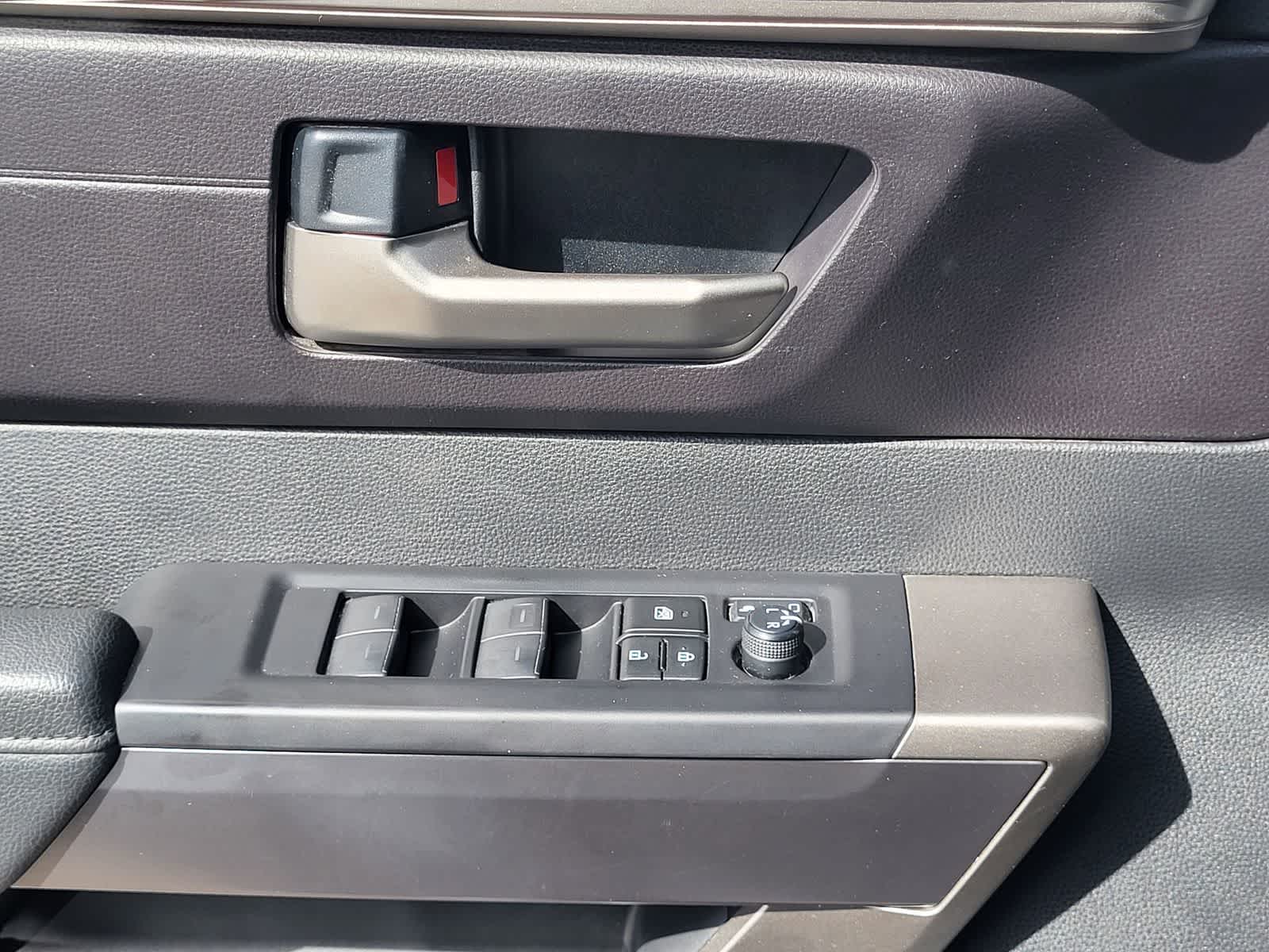 Thumbnail: 2024 Toyota Tundra - 14