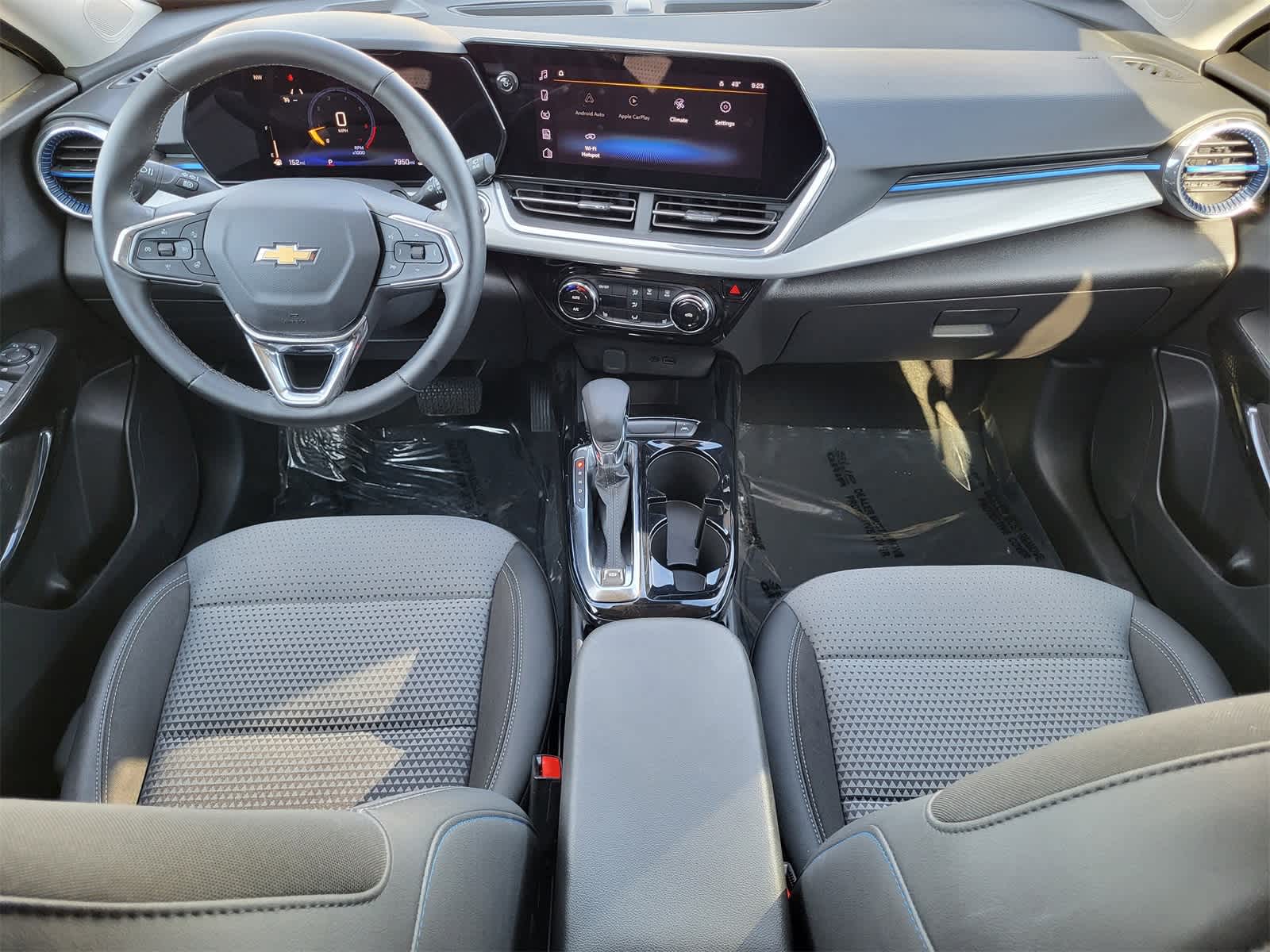 Thumbnail: 2025 Chevrolet Trax - 25