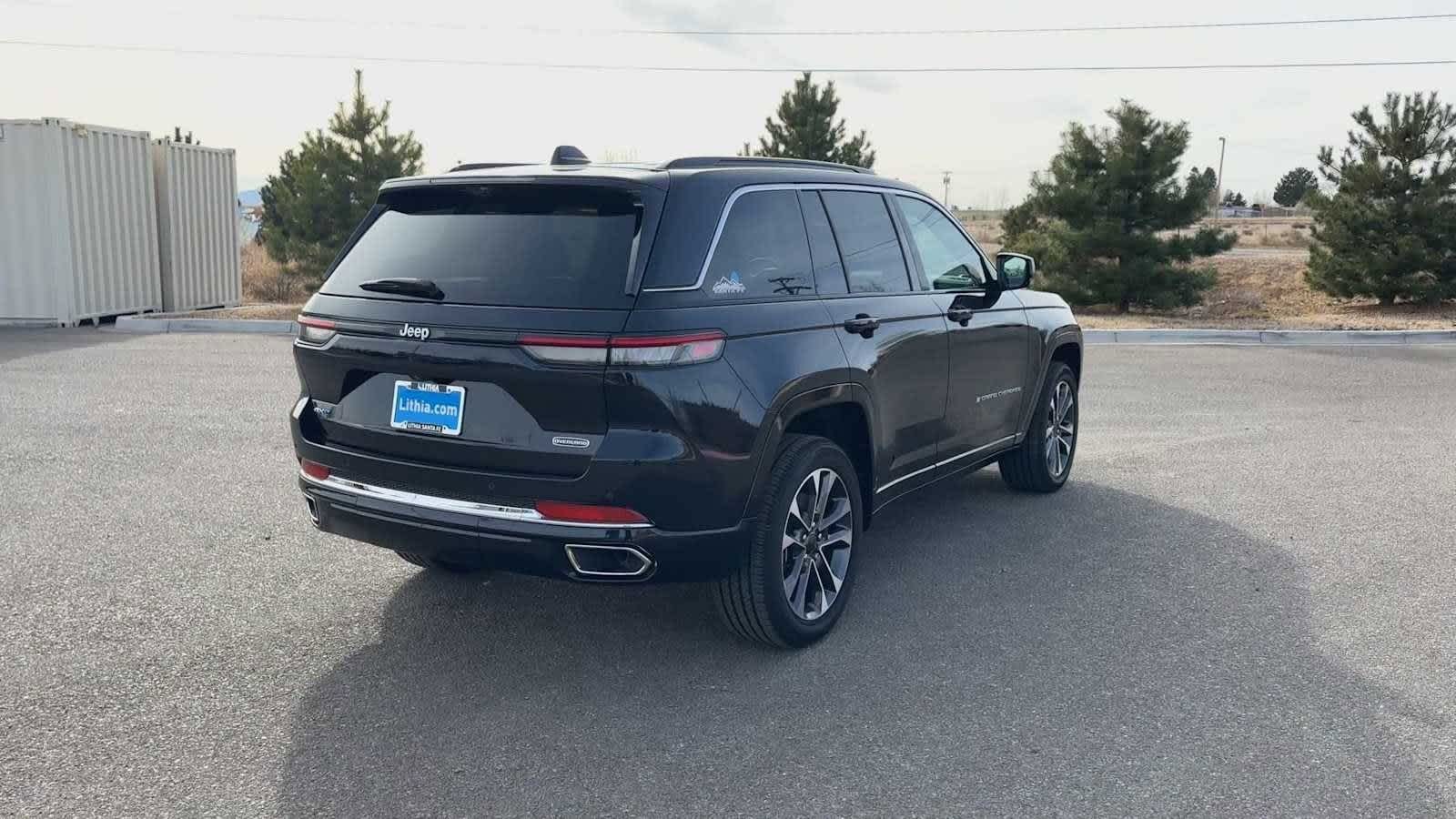 Thumbnail: 2024 Jeep Grand Cherokee - 10